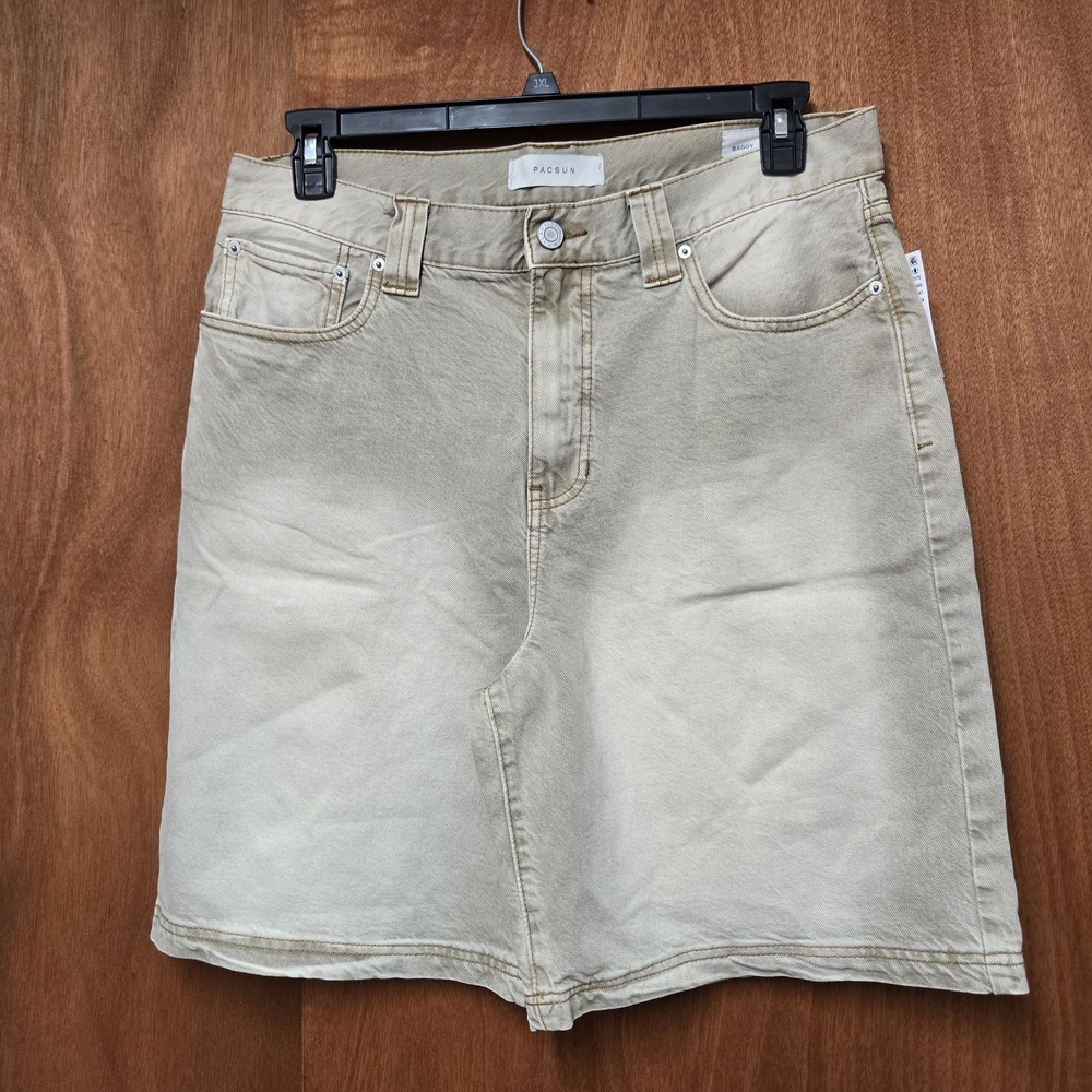 NWT PacSun Casual Beige men's Shorts size 34